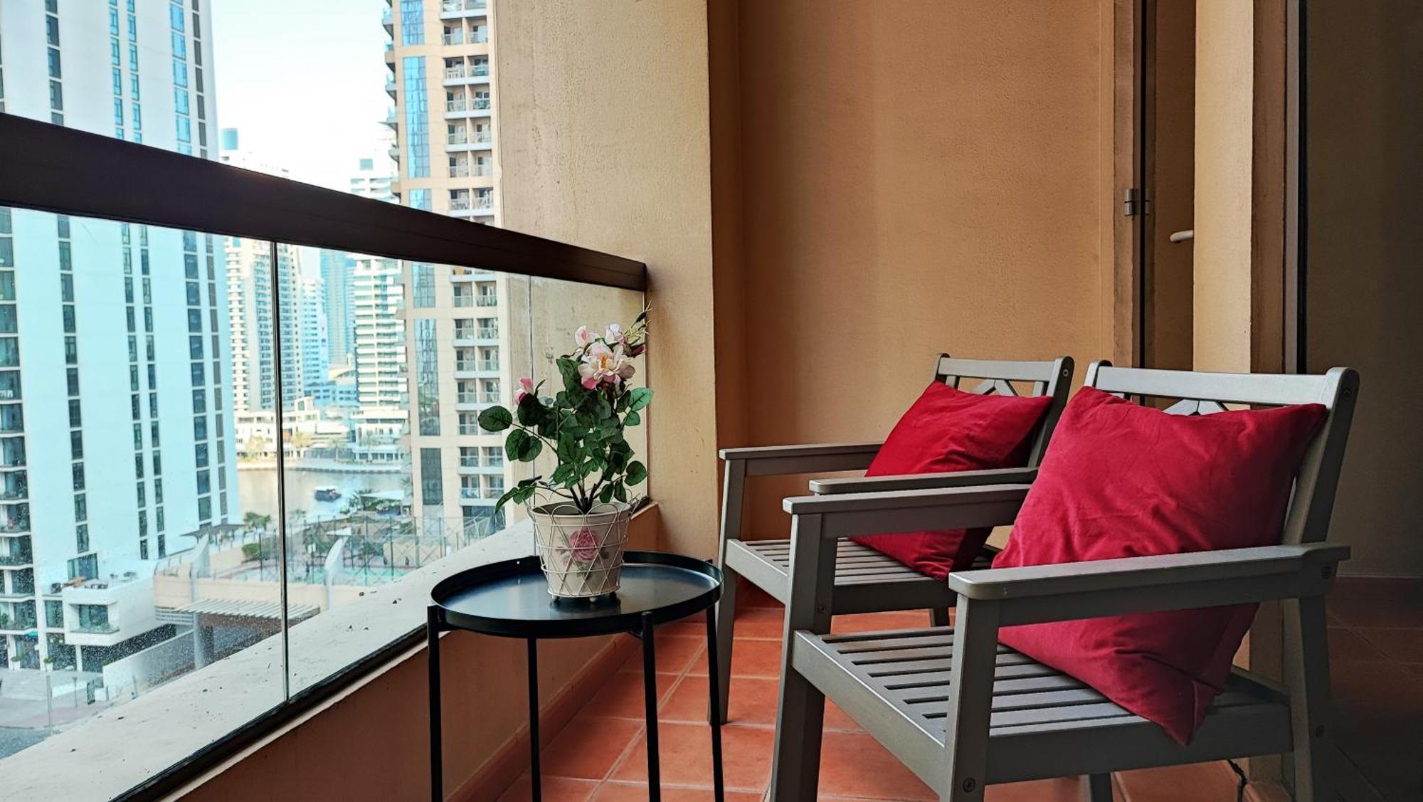 Apartment La Buena Vida Homes Dubai